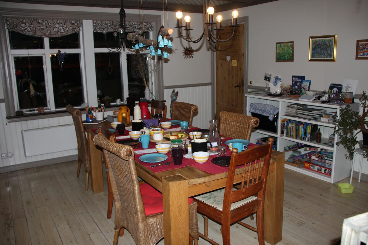 Julia'S Guesthouse B&B Hnaus Luaran gambar